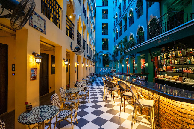 Cigar Lounge in Pattaya at La Habana Restaurant & Bar