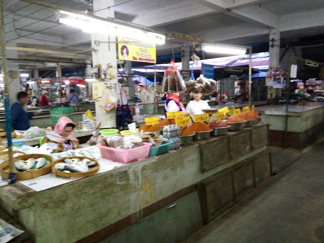 Opinii despre ตลาดสดพะเยาอาเขต în เมือง - การบริการอาหารและที่พัก