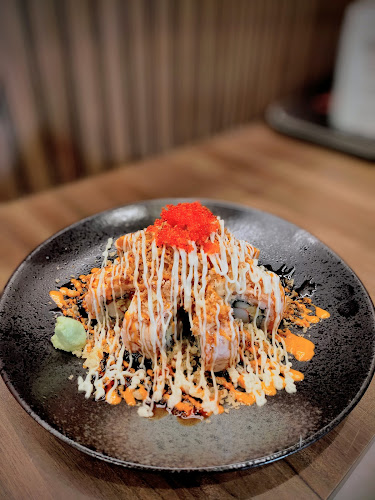 What the Fish (Izakaya & Bar) - การบริการอาหารและที่พัก