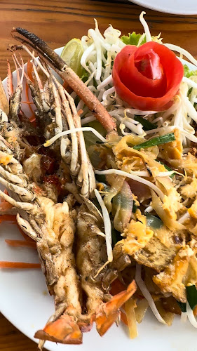 Opinii despre Nongploy Soi 3 în อำเภอบางละมุง - การบริการอาหารและที่พัก