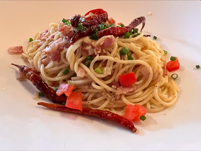 Opinii despre Chez Andy Swiss Restaurant & Steak House în อำเภอเมืองนครราชสีมา - การบริการอาหารและที่พัก