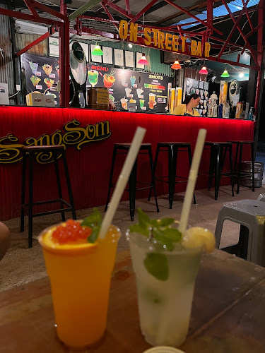 On Street Bar - อำเภอเกาะสมุย
