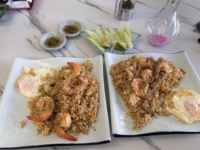 Posh and Pow Club Café - อำเภอเมืองภูเก็ต