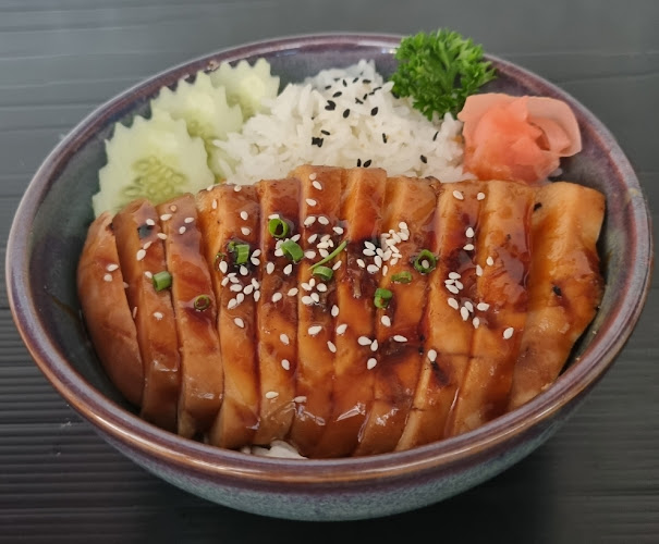 Geisha Japanese Restaurant (Karon Branch) - การบริการอาหารและที่พัก