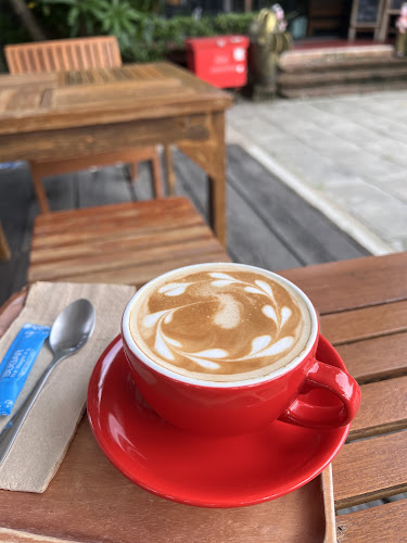 Opinii despre Twenty Nine Cafe & 29 Car Wash บริการ ล้างรถรังสิต ล้างรถปทุมธานี în อำเภอลำลูกกา - การบริการอาหารและที่พัก