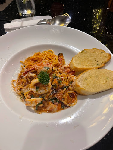 Comentarii opinii despre Livv Cafe' & Restaurant Pattaya