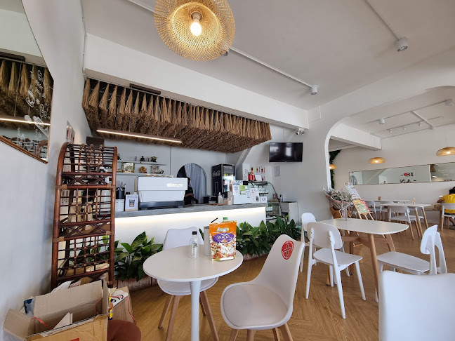 IS AN อีสแอน som-tum cafe เมืองทองธานี