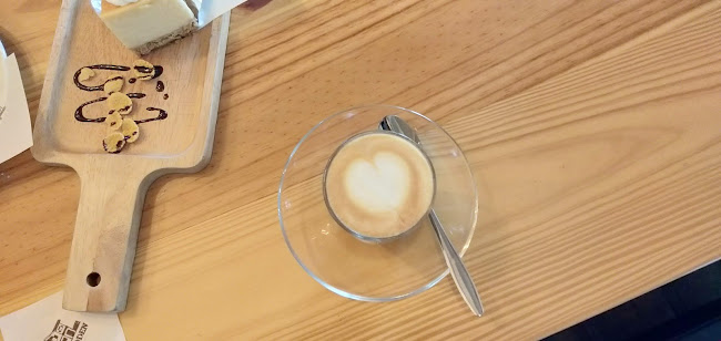 The Wooden House Hatyai - การบริการอาหารและที่พัก