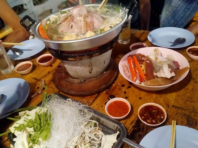 นับเงิน หมูกะทะ อุบล สาขา 1 - Mueang