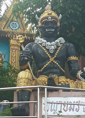 เจ๊ใจราดหน้า - การบริการอาหารและที่พัก