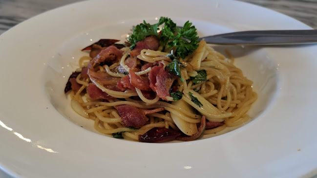 Coffee Hills Cafe - การบริการอาหารและที่พัก