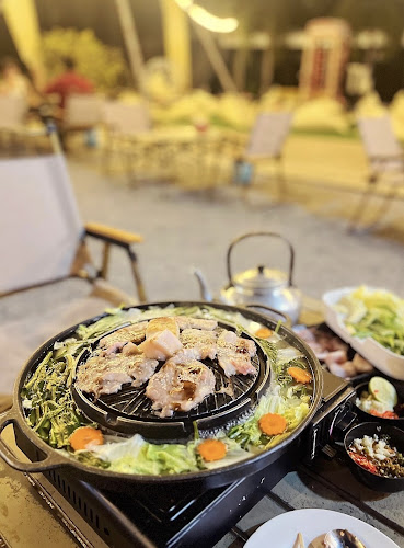 แคมป์ ปิ้ง Restrobar