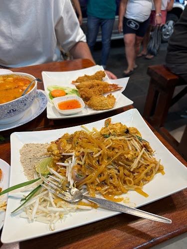 Comentarii opinii despre ร้านNumber.6 patong