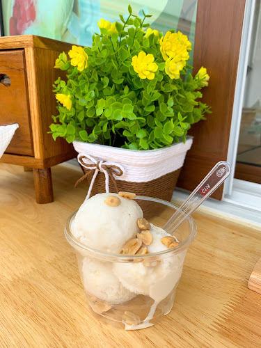หอมหวาน ไอสครีม&น้ำแข็งใส - การบริการอาหารและที่พัก