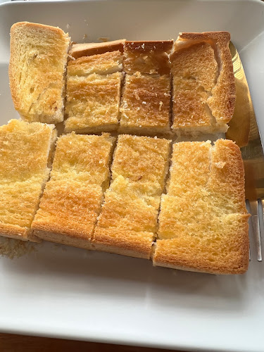 Garage 457 - การบริการอาหารและที่พัก