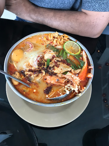 302 18 รัถการ ซอย 7/3 อำเภอหาดใหญ่ สงขลา 90110