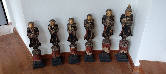 Kiki's Coffee Garden - การบริการอาหารและที่พัก