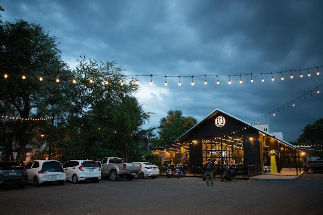 14 Bar & Restaurant Korat