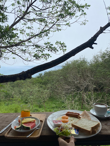 Opinii despre Thai Gallery Coffee Bar în อำเภอเมืองภูเก็ต - การบริการอาหารและที่พัก