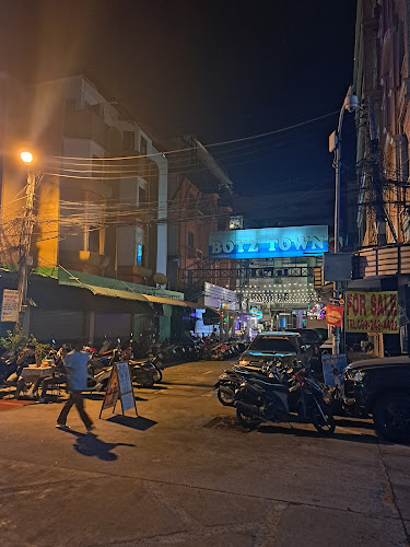 The Shamrock Bar - การบริการอาหารและที่พัก