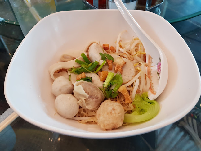 ครัวเพชรลดา จอหอ - การบริการอาหารและที่พัก