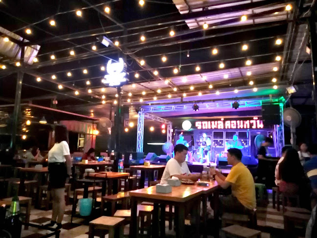 Opinii despre ร้านรถเมล์คอนหวัน în อำเภอเมืองนครสวรรค์ - การบริการอาหารและที่พัก