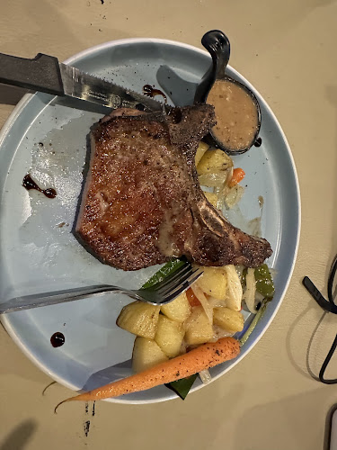 สเต็กโคราช Touch Steak & Cuisine - การบริการอาหารและที่พัก