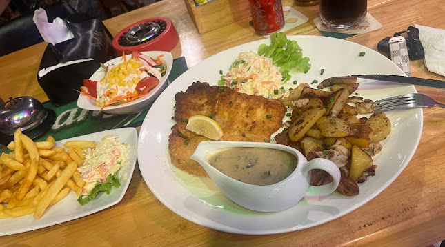 Torti's Biergarten - อำเภอบางละมุง