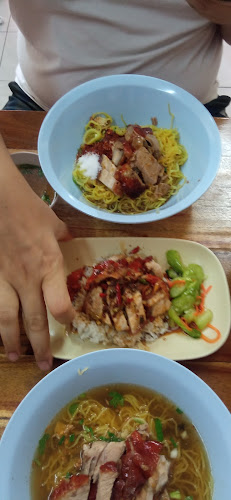 สมหมายเป็ดย่าง ขอนแก่น - การบริการอาหารและที่พัก