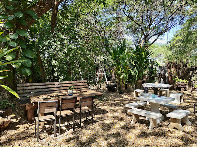 260 16 หมุ่ 4 ซอย ศรีจันทร์ 27 ตำบลในเมือง อำเภอเมืองขอนแก่น ขอนแก่น 40000