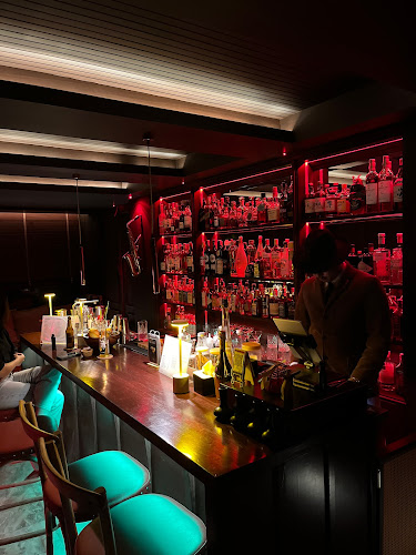 Oak wood bar