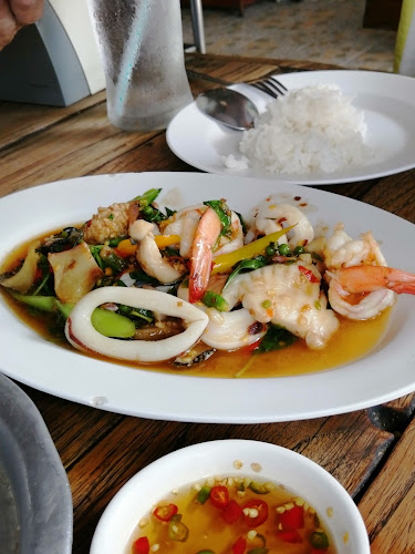 ร้านอาหารจุก-โจ้ - การบริการอาหารและที่พัก