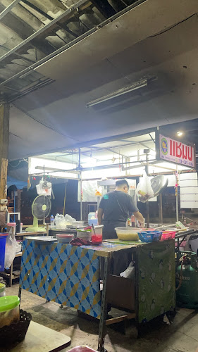 ร้านก๋วยเตี๋ยวป้ามัดลูกชิ้นแชมป์นายฮั้งเพ้ง - อำเภอบางละมุง