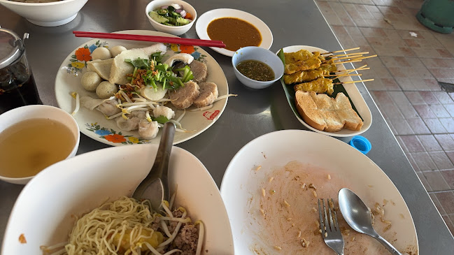 เจ๊จิ๋ม ก๋วยเตี๋ยวเส้นปลา เกี๊ยวปลา