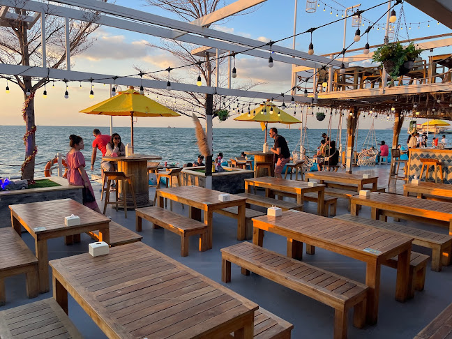 Tappia Floating Cafe Pattaya - อำเภอบางละมุง