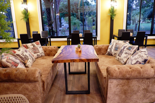 Comentarii opinii despre Orange House Cafe Pattaya (ตำหลายคาเฟ่ พัทยา)