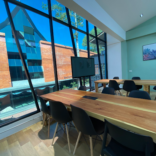 Comentarii opinii despre Cells Coffee x Co-working space