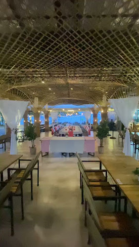 Opinii despre Restaurant Pita Beach în อำเภอเมืองภูเก็ต - การบริการอาหารและที่พัก
