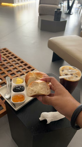 Café Delishh | Surin Beach