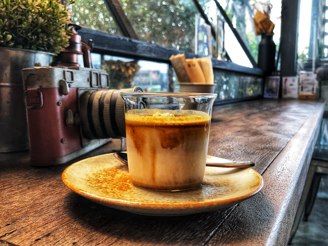 COFFEE I NEED U CAFE' - การบริการอาหารและที่พัก