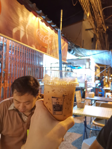 โรตีบังชรีฟ - การบริการอาหารและที่พัก