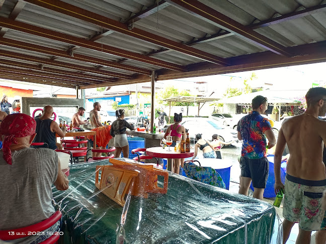 Ole Bar - การบริการอาหารและที่พัก