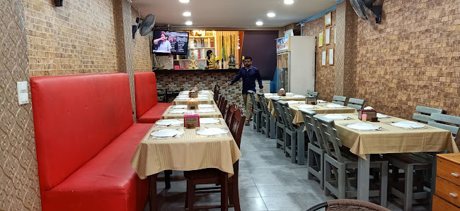 ร้านข้าวแกงพัทยาใต้ข้างข้าวมันไก่ป้าสำราญ