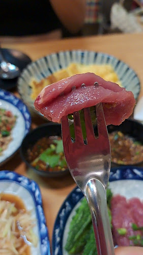 ลาบแม่ใหญ่ อุบลราชธานี - การบริการอาหารและที่พัก