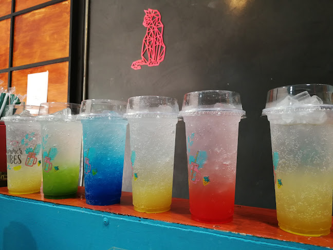 Move Hideout Coffee - อำเภอกระทุ่มแบน