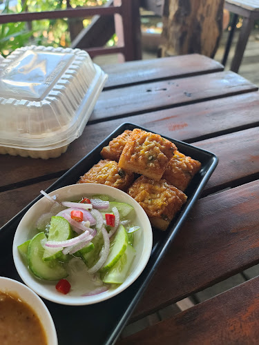 ร้านอาหารปั๋นใจ๋ - การบริการอาหารและที่พัก