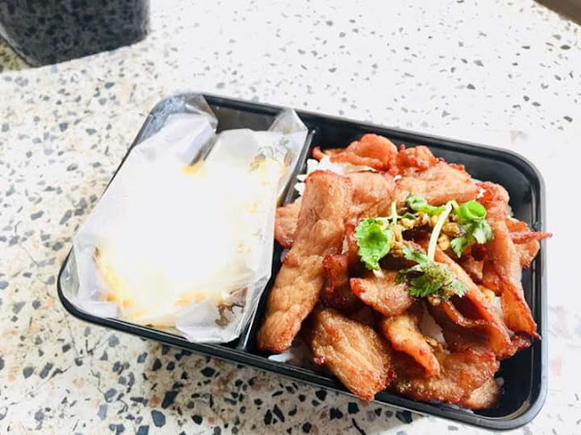 ร้านเจ้อ้อย อาหารตามสั่ง - การบริการอาหารและที่พัก