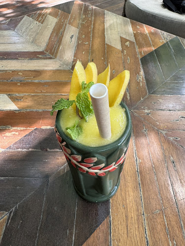 Three Monkeys Restaurant - อำเภอเมืองภูเก็ต