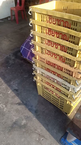 ตลาดไทยเจริญ ตลาดกลางผลไม้จังหวัดพิษณุโลก - การบริการอาหารและที่พัก