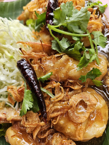 ร้านอาหารสนแก้ว ซีฟู๊ด - การบริการอาหารและที่พัก